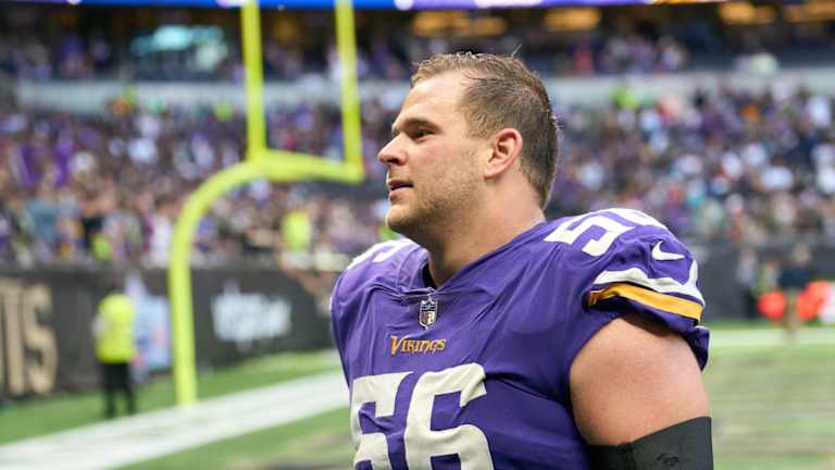 'You're soft': Why the refs flagged Vikings' Garrett Bradbury for unsportsmanlike conduct